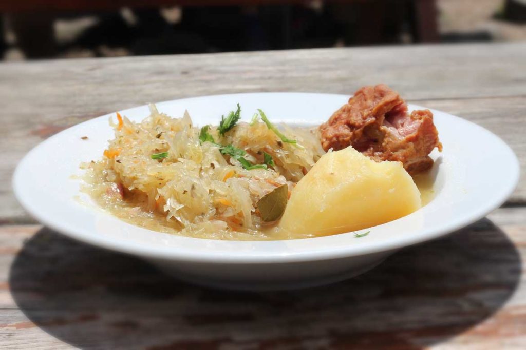 Kwaśnica lub inaczej kapuśniak - najbardziej znane danie regionalne z Podhala