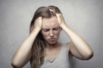 Jak szybko pozbyć się bólu głowy? Jak pozbyć się bólu głowy w 5 minut.